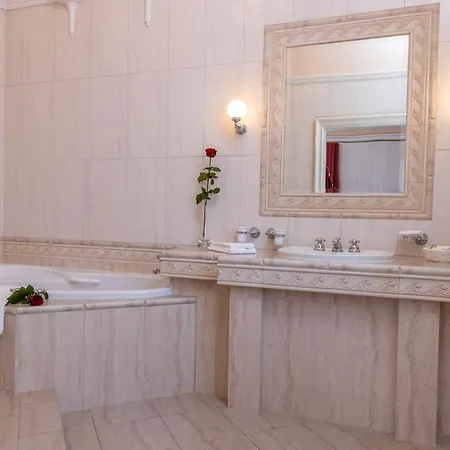 Hotell Zamek Stirin