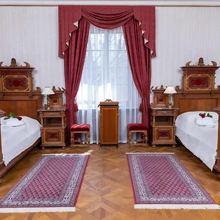 Zamek Stirin 4* Velké Popovice