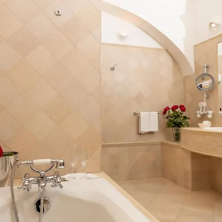 Zamek Stirin 4* Velké Popovice