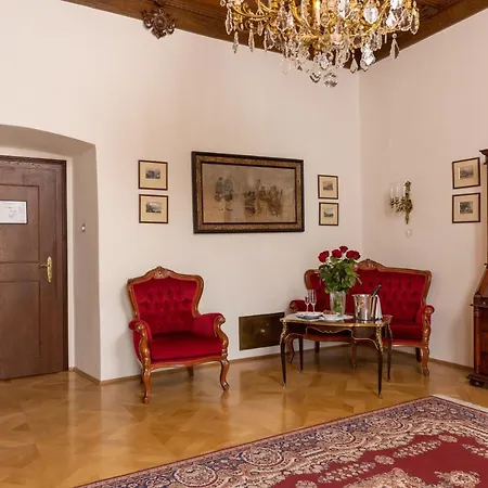 Hotell Zamek Stirin 4*