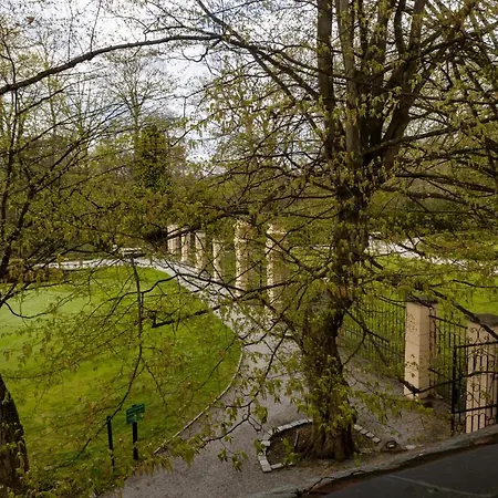 Zamek Stirin Hotel Velke Popovice