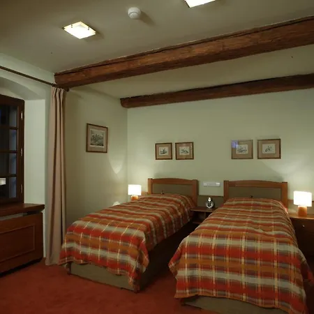 Zamek Stirin Hotell