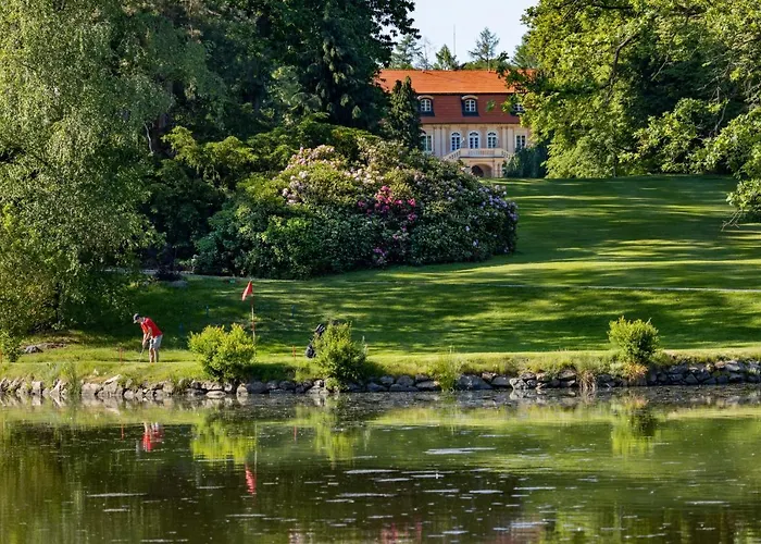 Zamek Stirin Hotel Velke Popovice