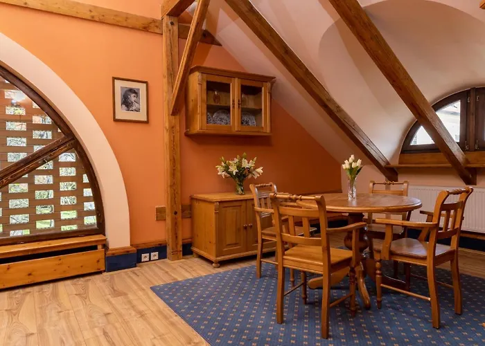 Zamek Stirin Velke Popovice