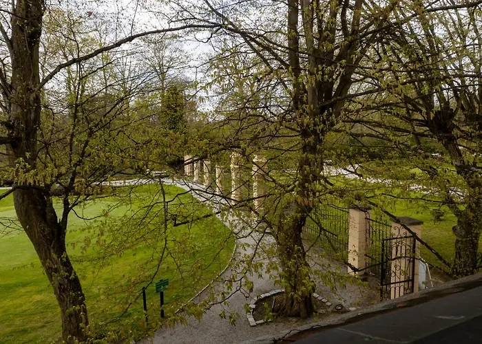 Zamek Stirin Hotel Velke Popovice