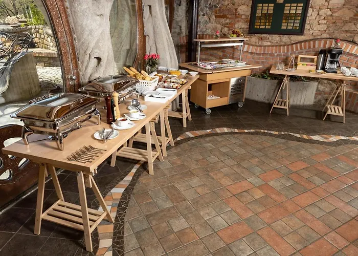 Zamek Stirin Hotel Velke Popovice