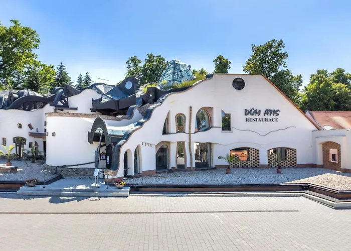 Zamek Stirin Velke Popovice