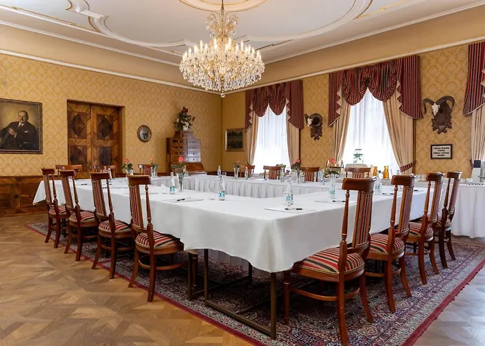 Zamek Stirin Hotel 4*