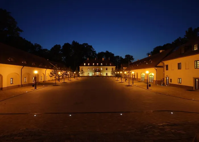 Zamek Stirin Hotel Velke Popovice